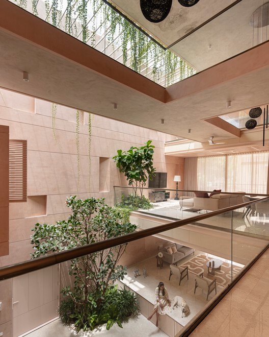 more-house-spacefiction-studio_4-4